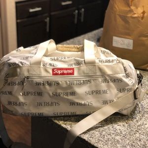 Supreme duffel bag white reflective 3M